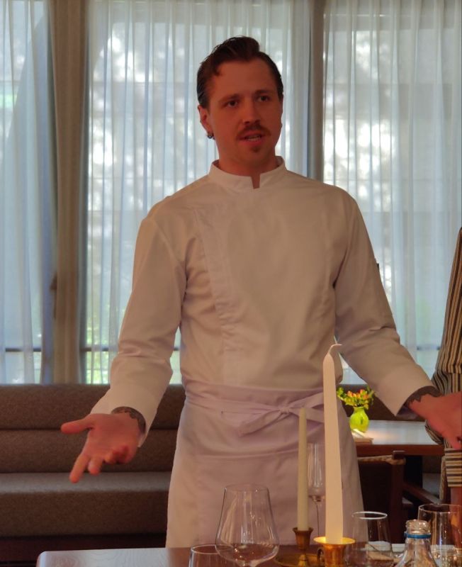 Новое кулинарное предложение от шефа "Афины": сет "Луна" сменяет "Бабочки"