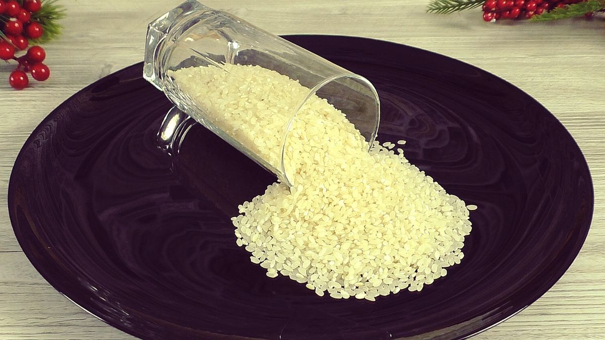 Превратите недорогой рис в идеальный гарнир за 20 минут