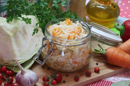 Как быстро приготовить маринованную капусту для шикарного ужина
