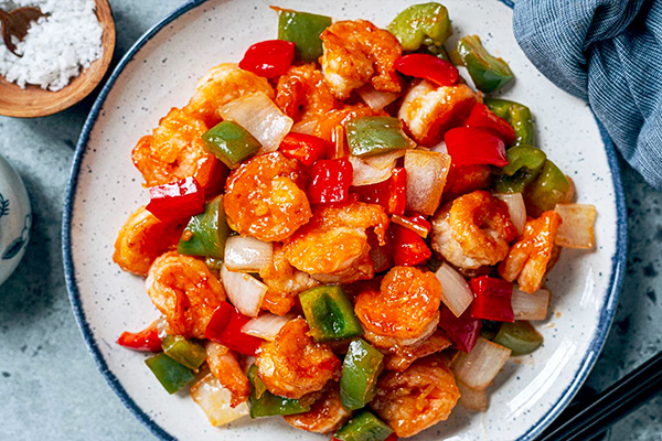 Креветки в кисло-сладком соусе: совершенное угощение для любого стола