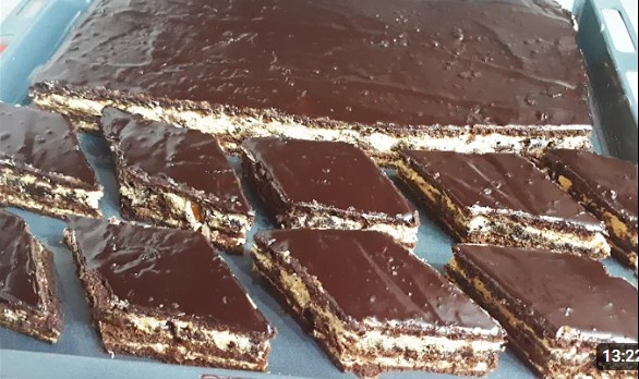 Шоколадный медовый торт: легкий и быстрый рецепт для чаепития