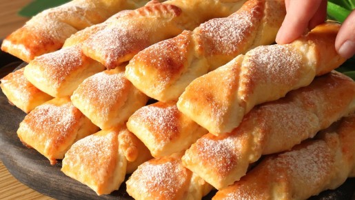 Нежные творожные рогалики: легкий и вкусный рецепт