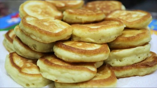 Пышные оладьи на кефире: секреты идеального завтрака