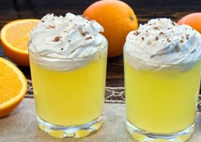 Апельсиновый кисель с белковым кремом