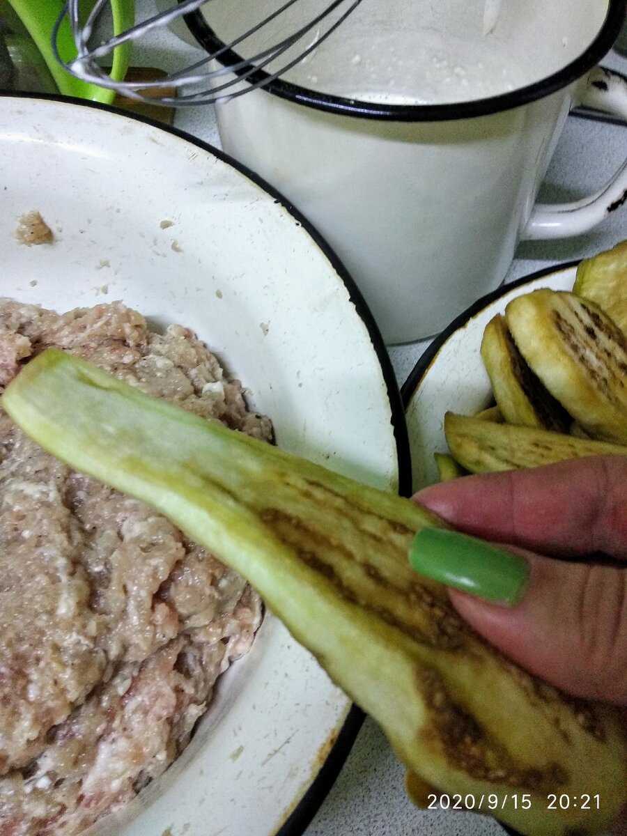 Нежные лодочки из баклажанов с фаршем