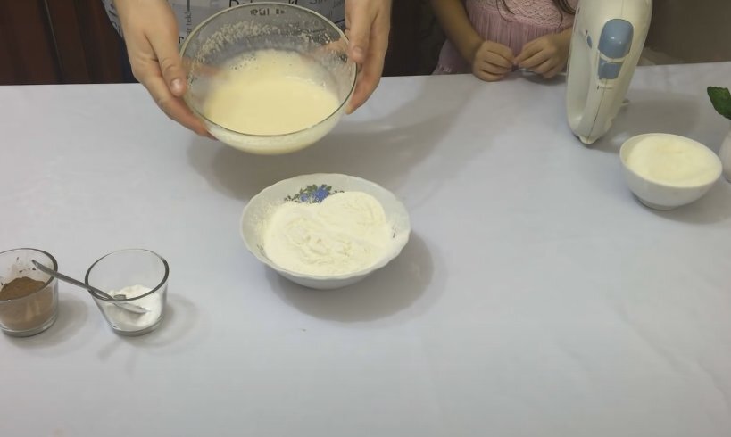 Нежный торт «Сметанник» для каждого завтрака