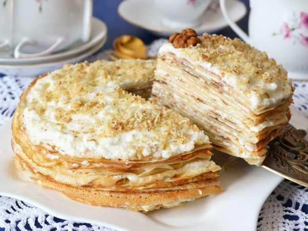 Праздничный блинный торт с творожным кремом для уютного чаепития