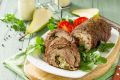 Необычный мясной рулет с грушей и шпинатом для вашего стола