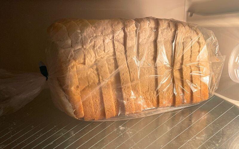 Какие продукты нельзя хранить в холодильнике: неожиданные факты