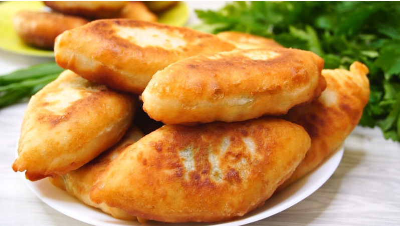 Вкусные пирожки на один укус с двумя любимыми начинками