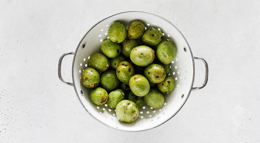 Как приготовить настойку из зеленых грецких орехов: пошаговое руководство