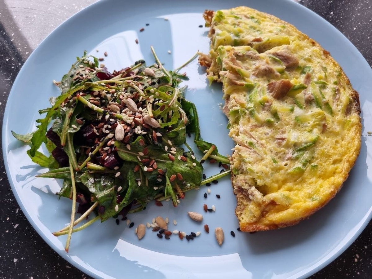 Летние высокобелковые салаты: 16 идей для яркого и сытного питания