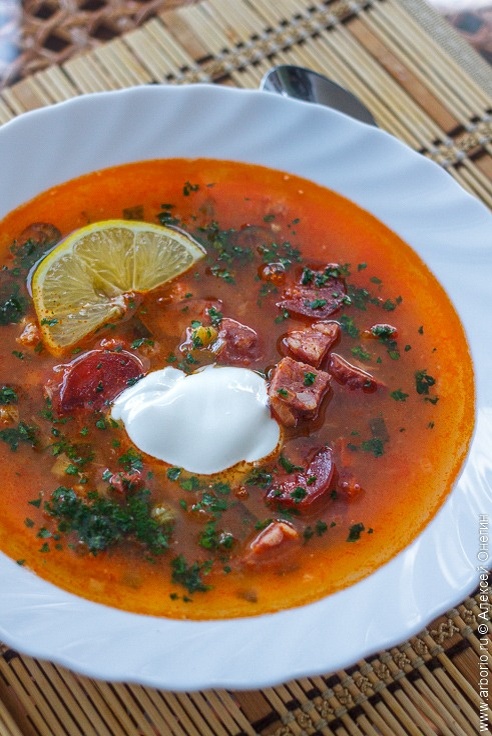 Как сварить настоящую мясную солянку: секреты классического рецепта