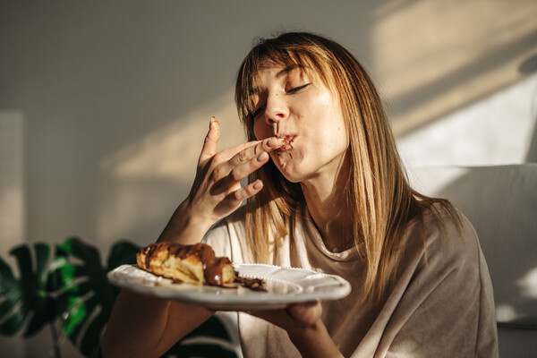 Развеян миф о пользе отказа от сладкого