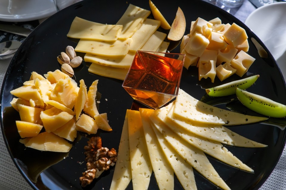 Тревожные факты: фальсификаты в меде, оливковом масле и сырах для пиццы