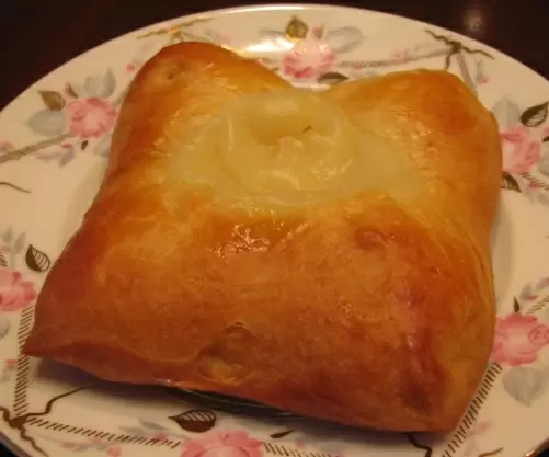 Итальянские булочки с заварным кремом: искусство выпечки на ваш стол