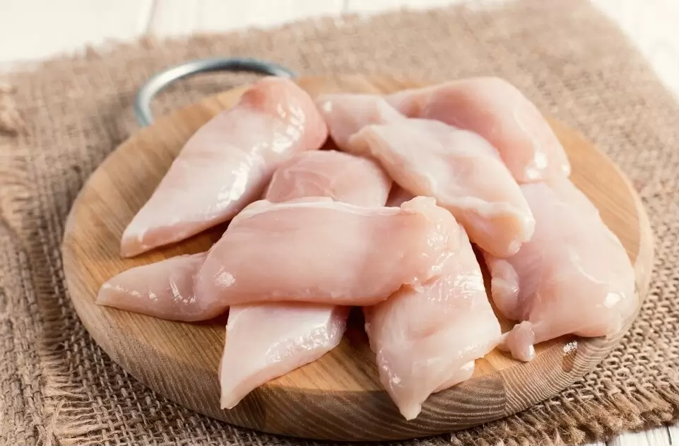 Быстрый способ удивить гостей: мясо по-албански из куриного филе