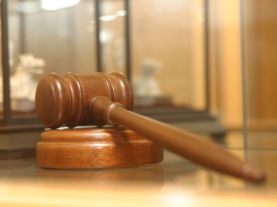 Суд присудил ресторану Simach выплату в 480 тысяч рублей за нарушение прав на бренд Denis Simachёv